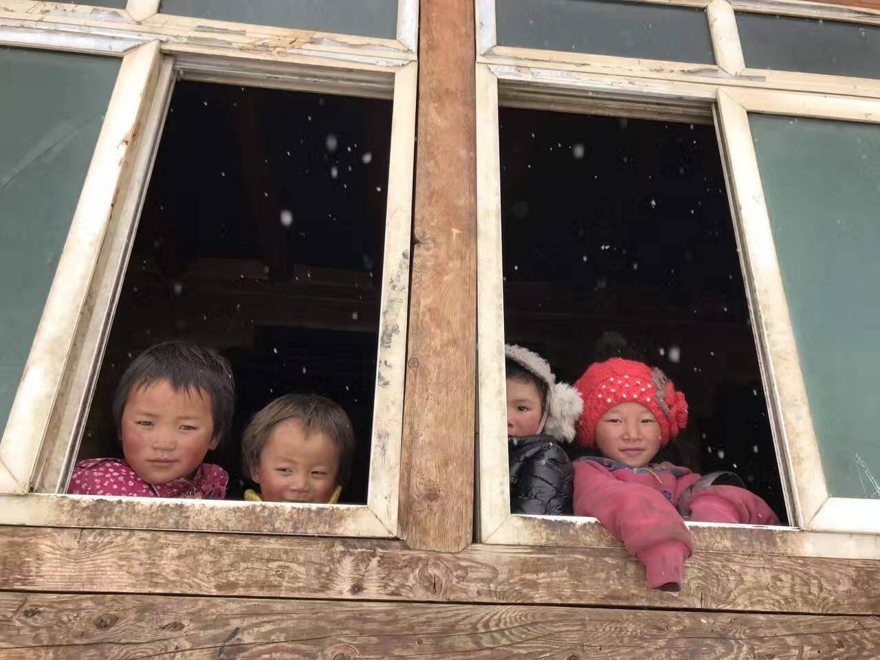 爱游戏app官网-爱游戏app官网登录入口公益回顾丨家国同欢月同圆 温暖满载甘孜州(图9)