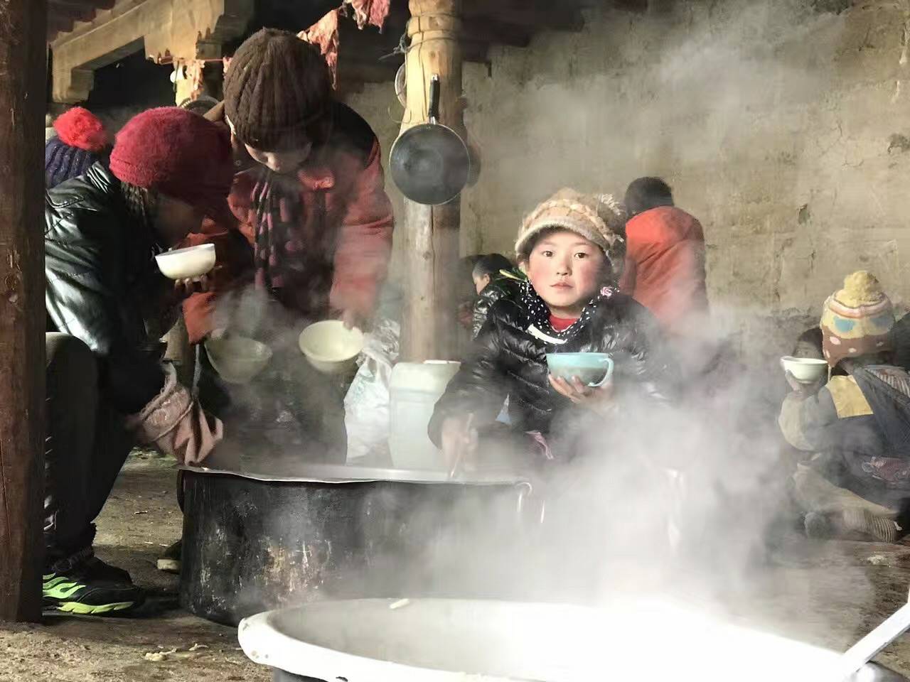 爱游戏app官网-爱游戏app官网登录入口公益回顾丨家国同欢月同圆 温暖满载甘孜州(图10)